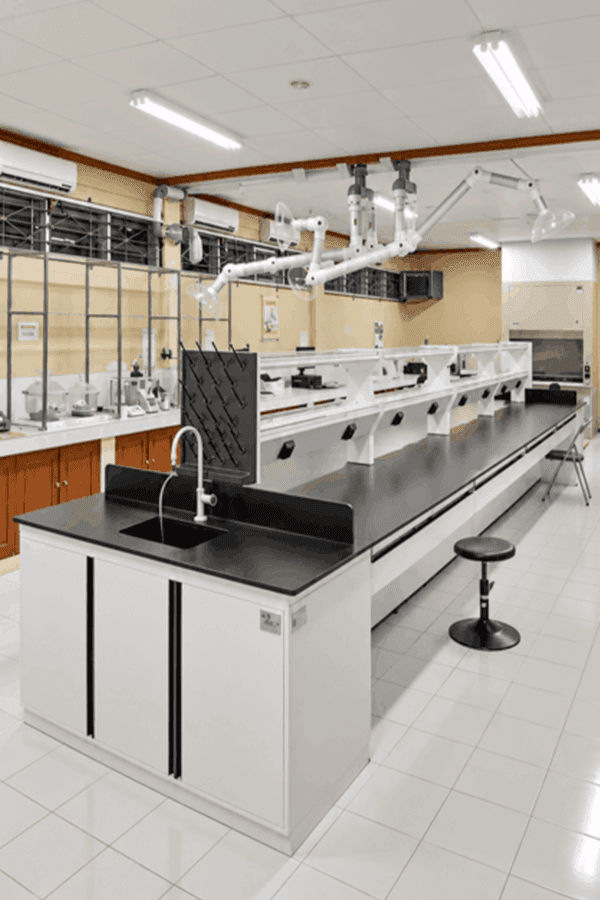 Laboratorium kimia Pem Aka Migas