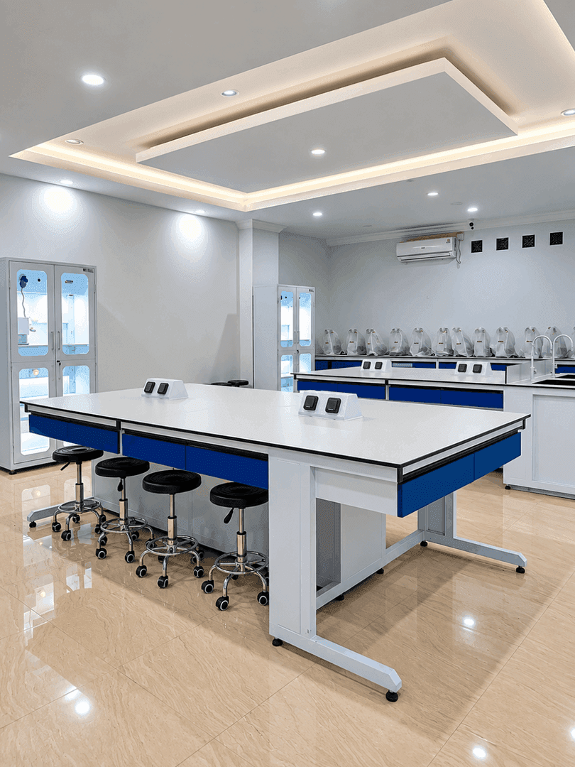 Proyek Universitas Nusa Putra